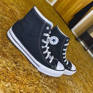 Converse high tops size 6 in black